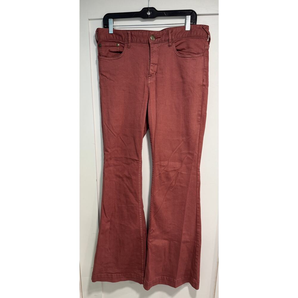 FREE PEOPLE Vintage Pink Flare Leg Low-Rise Denim Jeans Long Size 31 - Picture 2 of 4